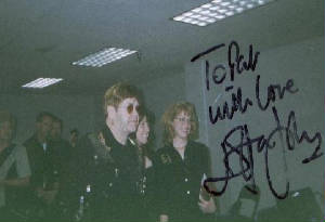 42800autograph.jpg